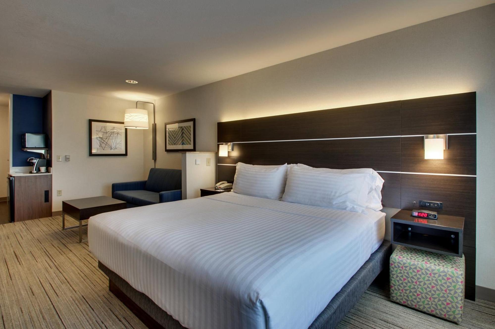 Holiday Inn Express Hotel&Suites Morris Exterior foto